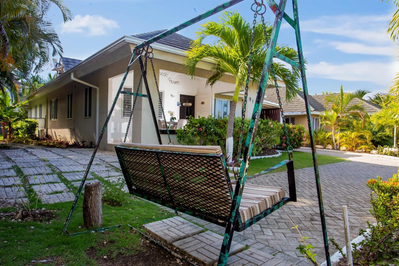 Nature'S Choice Home Richmond Palms, Jamaica ภายนอก รูปภาพ