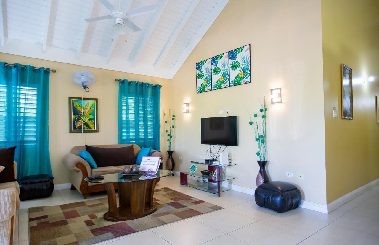 Nature'S Choice Home Richmond Palms, Jamaica ภายนอก รูปภาพ
