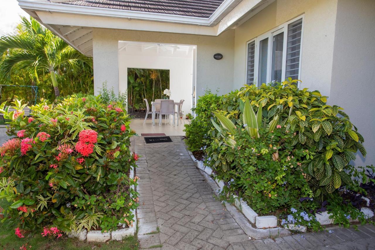 Nature'S Choice Home Richmond Palms, Jamaica ภายนอก รูปภาพ