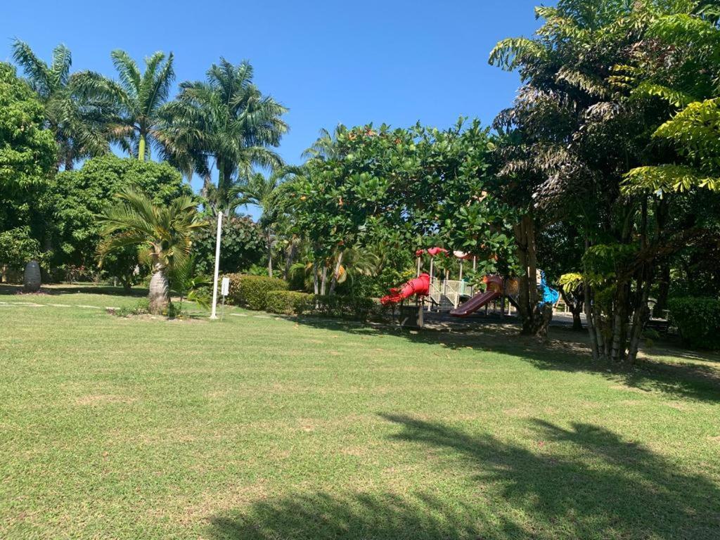 Nature'S Choice Home Richmond Palms, Jamaica ภายนอก รูปภาพ